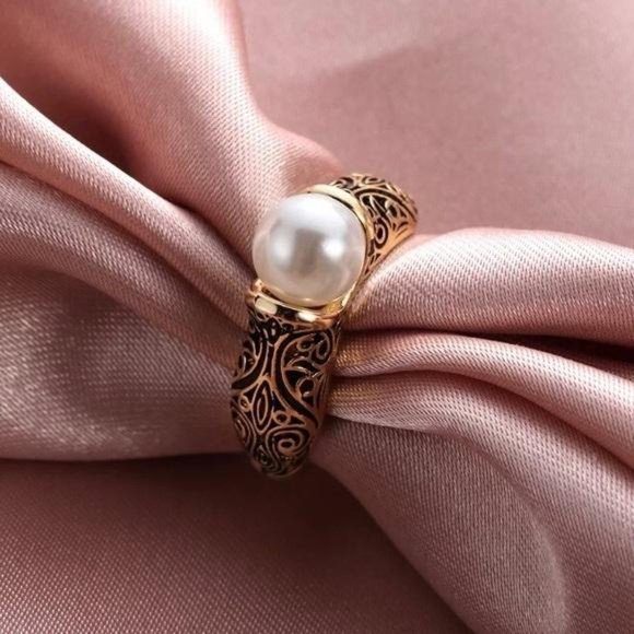 New 18K Yellow Gold Vintage Pearl Ring - Picture 5 of 5